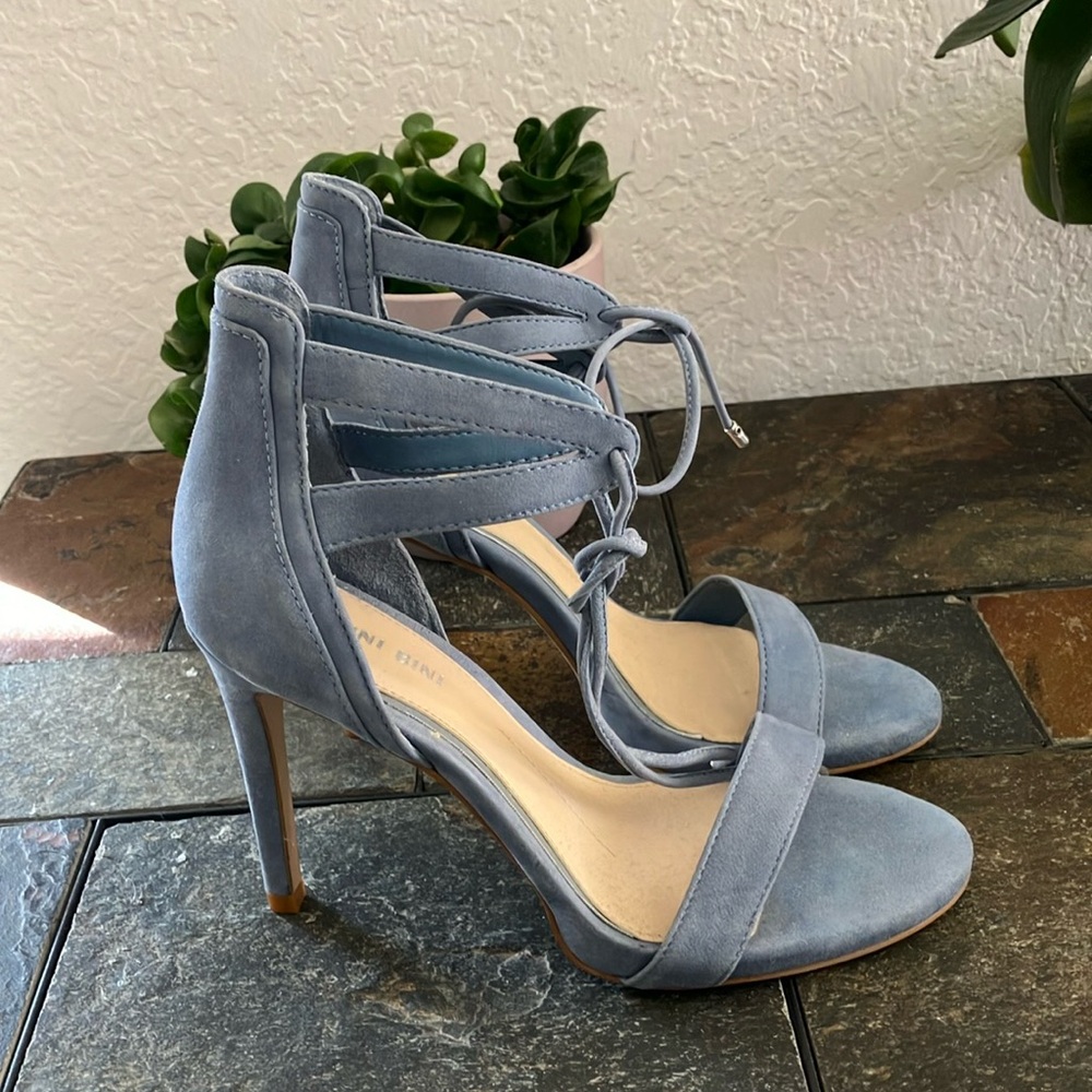 GIANNI BINI style JORDIE blue suede heels with ankle straps size 6 1/2